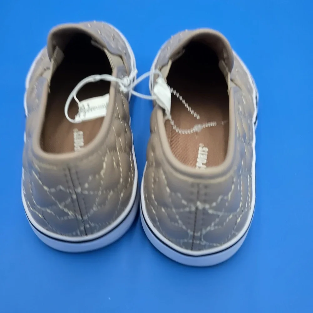C. Sports Kids Quilted Heart Studded Slip On Sneakers‎ Taupe Beige Size 3 NWOB